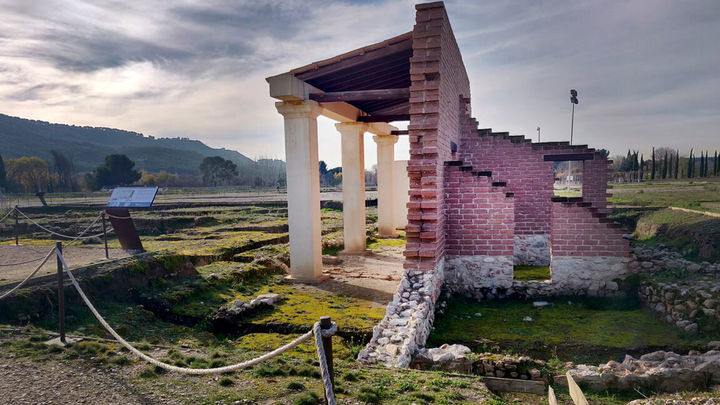 Auguraculum de la ciudad romana de Complutum / complutum.com