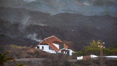 Llegan las primeras viviendas prefabricadas para los afectados de La Palma