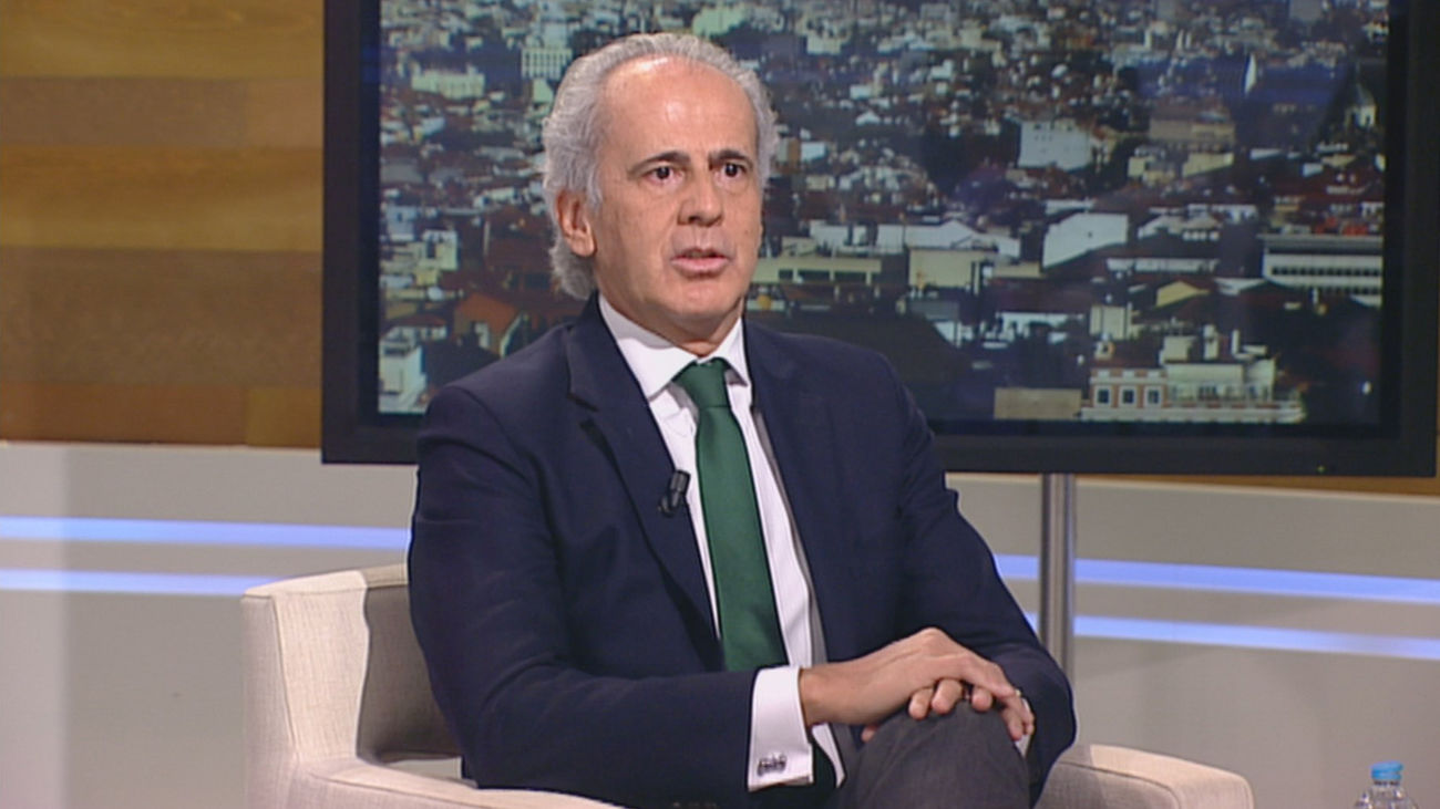 Ruiz Escudero: “La próxima semana Madrid pondrá la tercera dosis al personal sanitario e inmediatamente después a los mayores de 60 años”