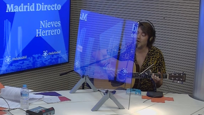 Luis Ramiro interpreta en directo 'El café'