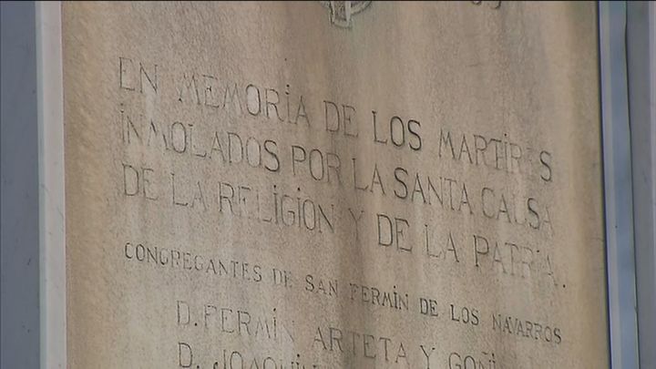 Asuntos Exteriores quitará dos símbolos franquistas de su sede del Palacio de Santa Cruz