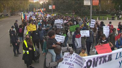 Manifestación en el centro de Madrid contra el "sistema racista"