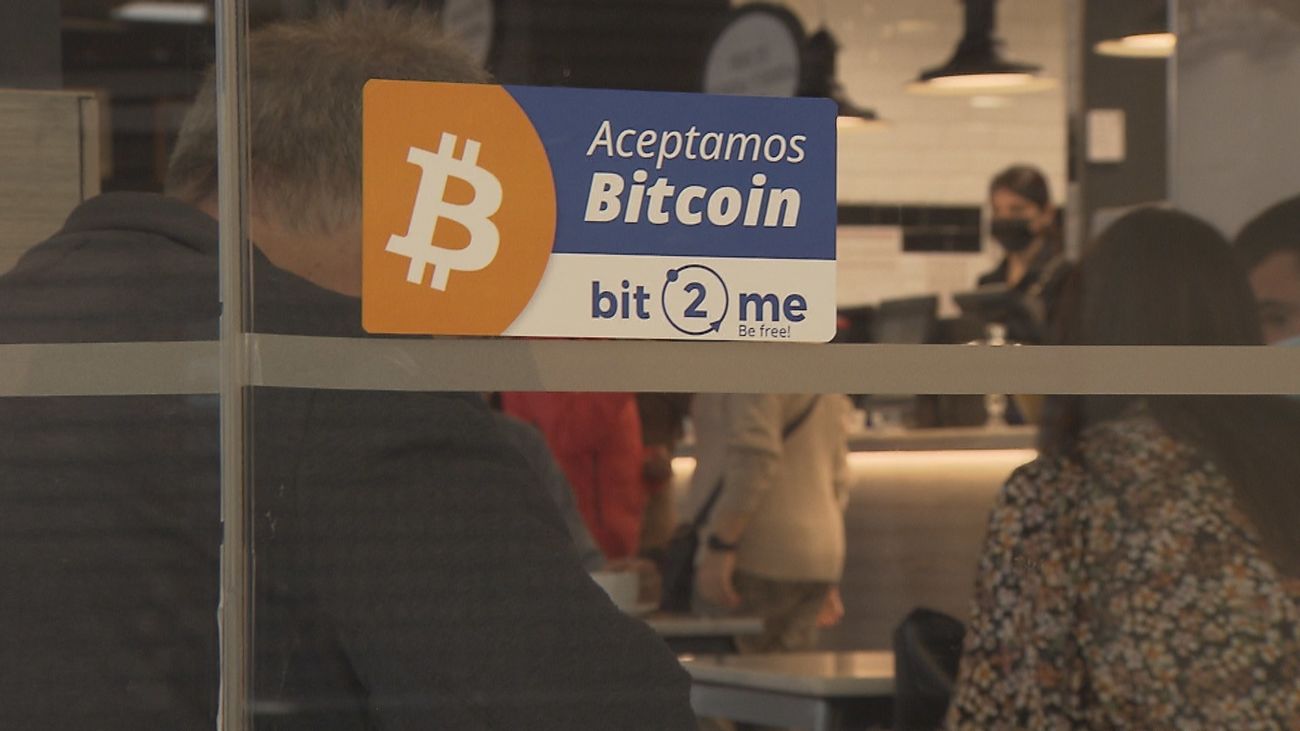 Pagar con bitcoins en restaurantes, experiencia piloto en un local de Madrid