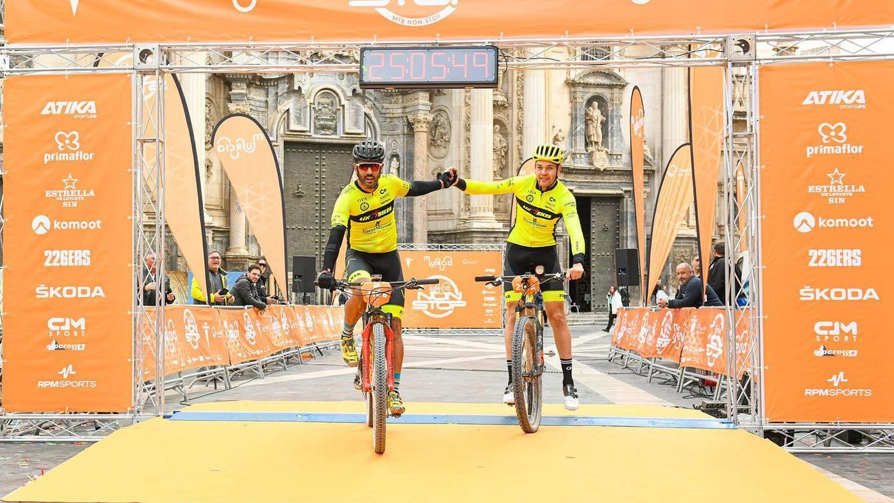 El equipo Mimaflor conquista la primera Murcia Non Stop Madrid-Murcia