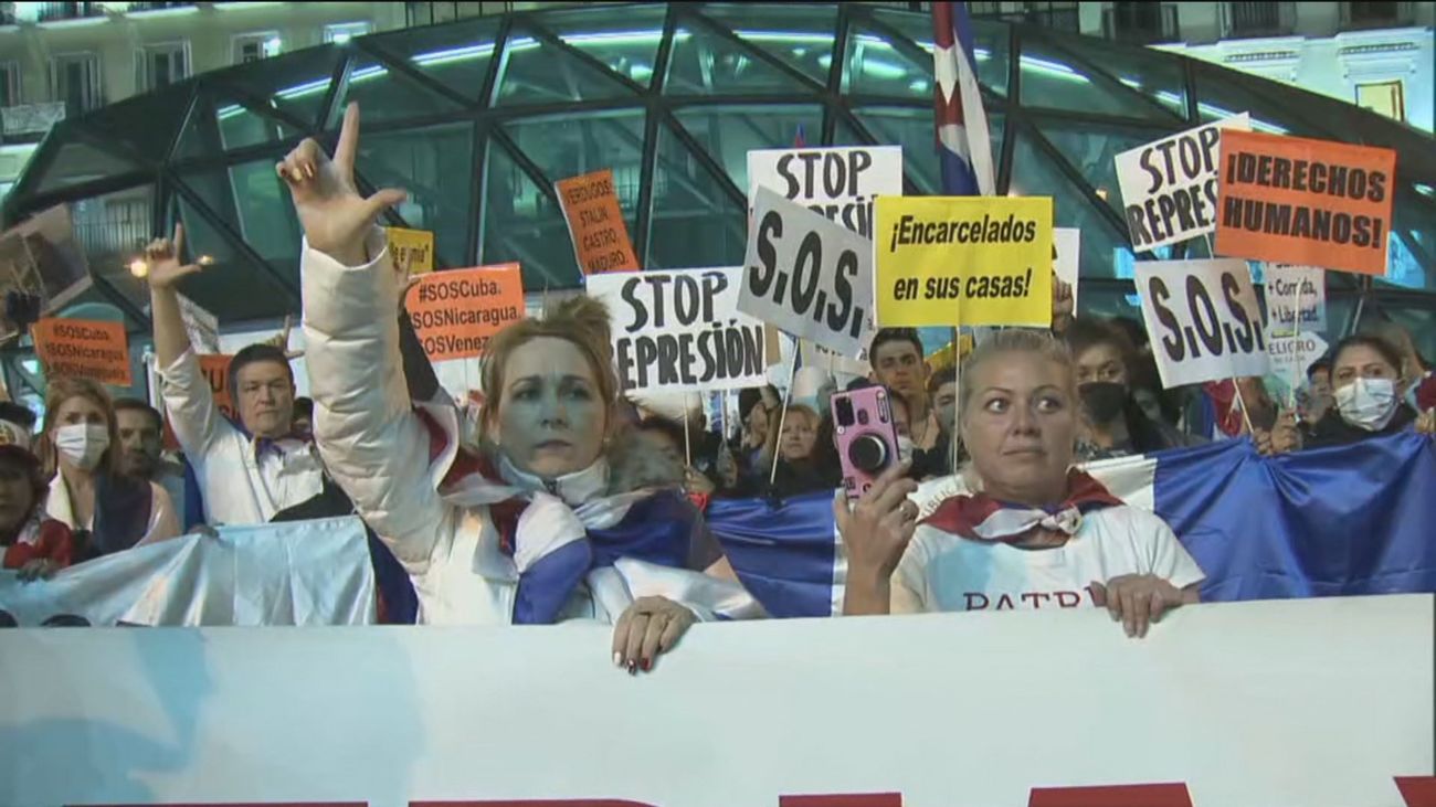 Apoyo en Madrid a las marchas en Cuba contra el Gobierno