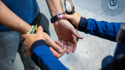 Dos ladrones de coches, detenidos en Madrid tras una persecución policial