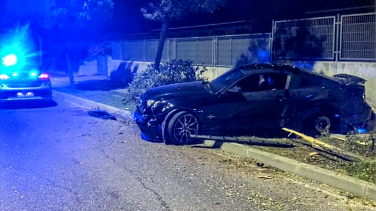 Uno de los vehículos accidentados en Arroyomolinos