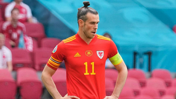Bale vuelve de Gales con molestias en un gemelo