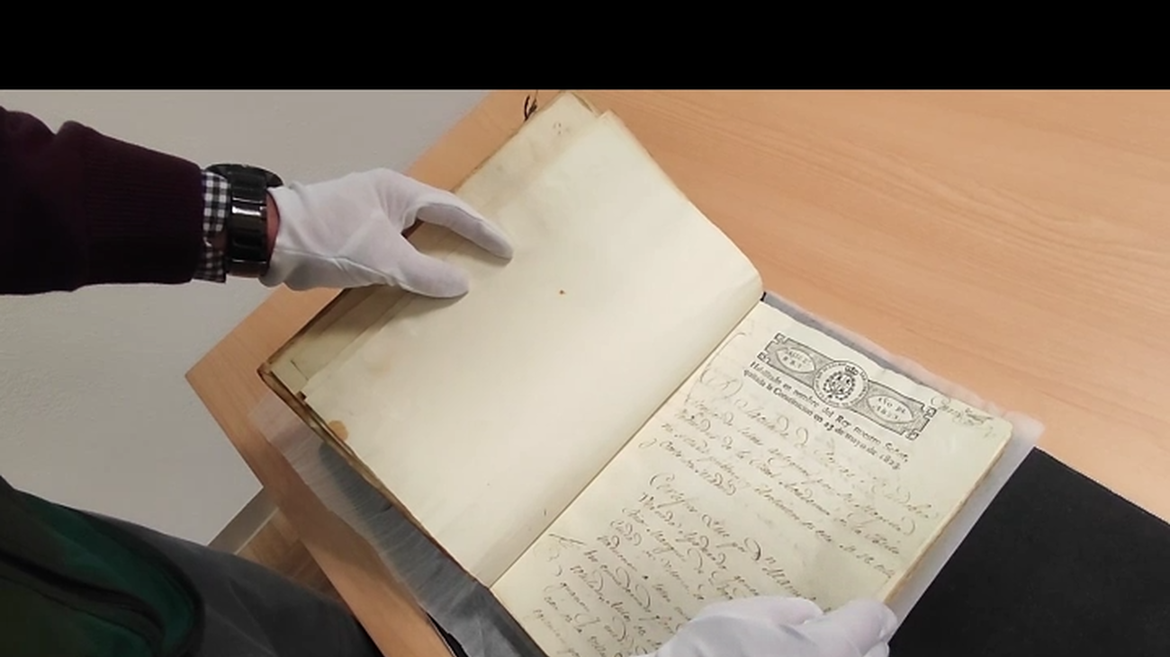 Recuperado un libro manuscrito del archivo histórico de Arganda del Rey, robado hace más de medio siglo