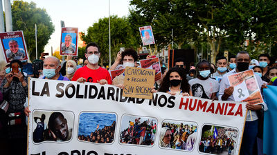 Maite Pagazaurtundúa: "En las redes sociales se generan comunidades de odio"