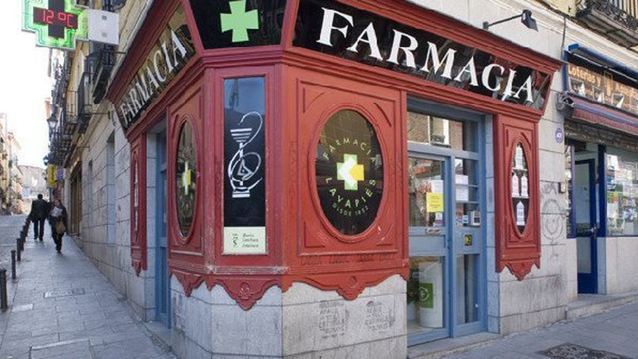 Las farmacias de Madrid, en alerta por el aumento de casos Covid: "La situación está disparada, es preocupante"