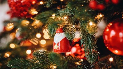 ¿Cuál es el parámetro de consumo de las luces de Navidad?