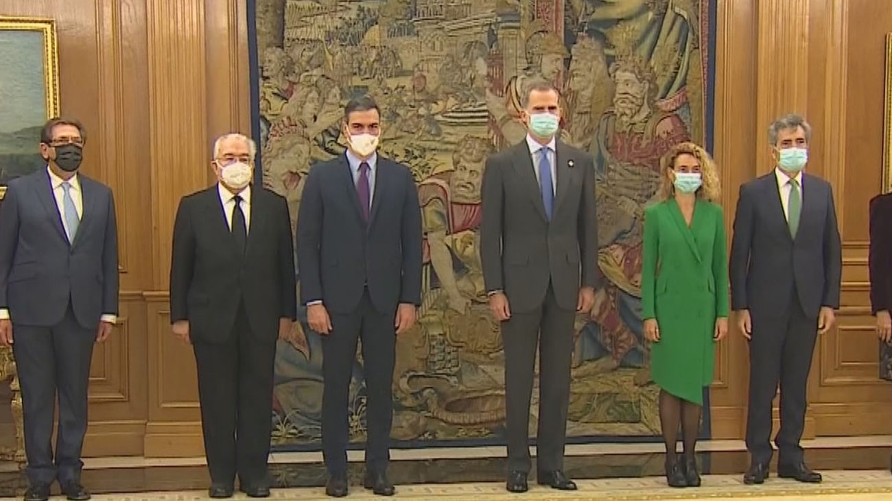 El presidente saliente pide a los nuevos magistrados del Constitucional "dar ejemplo" y huir de la "crispación"