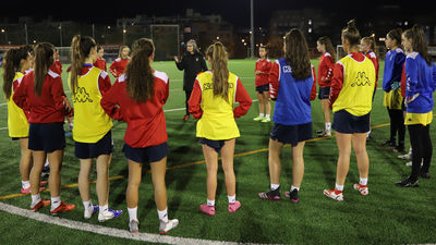 Las selecciones sub'17 femenina y sub'14 masculina se ponen en marcha en Valdebernardo