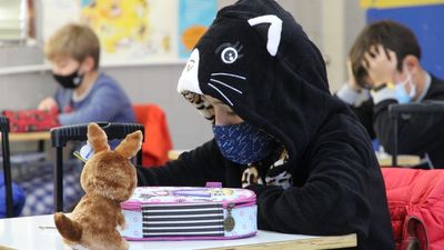 Al cole en pijama para que no haya "ningún niño sin familia"