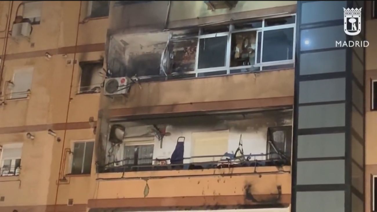 Un incendio en una vivienda de Usera descubre un laboratorio de cocaína