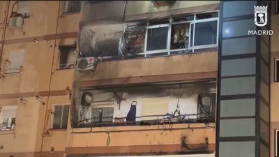 Un incendio en una vivienda de Usera descubre un laboratorio de cocaína