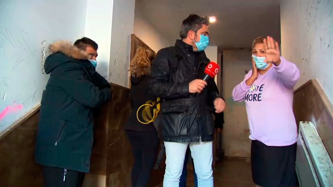 Los 'okupas' del Bloque Azul de Entrevías niegan ser conflictivos: "Somos gente trabajadora"