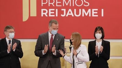 El Rey llama a sentirnos orgullosos de la vacunación: “Es tiempo de la ciencia transformadora”