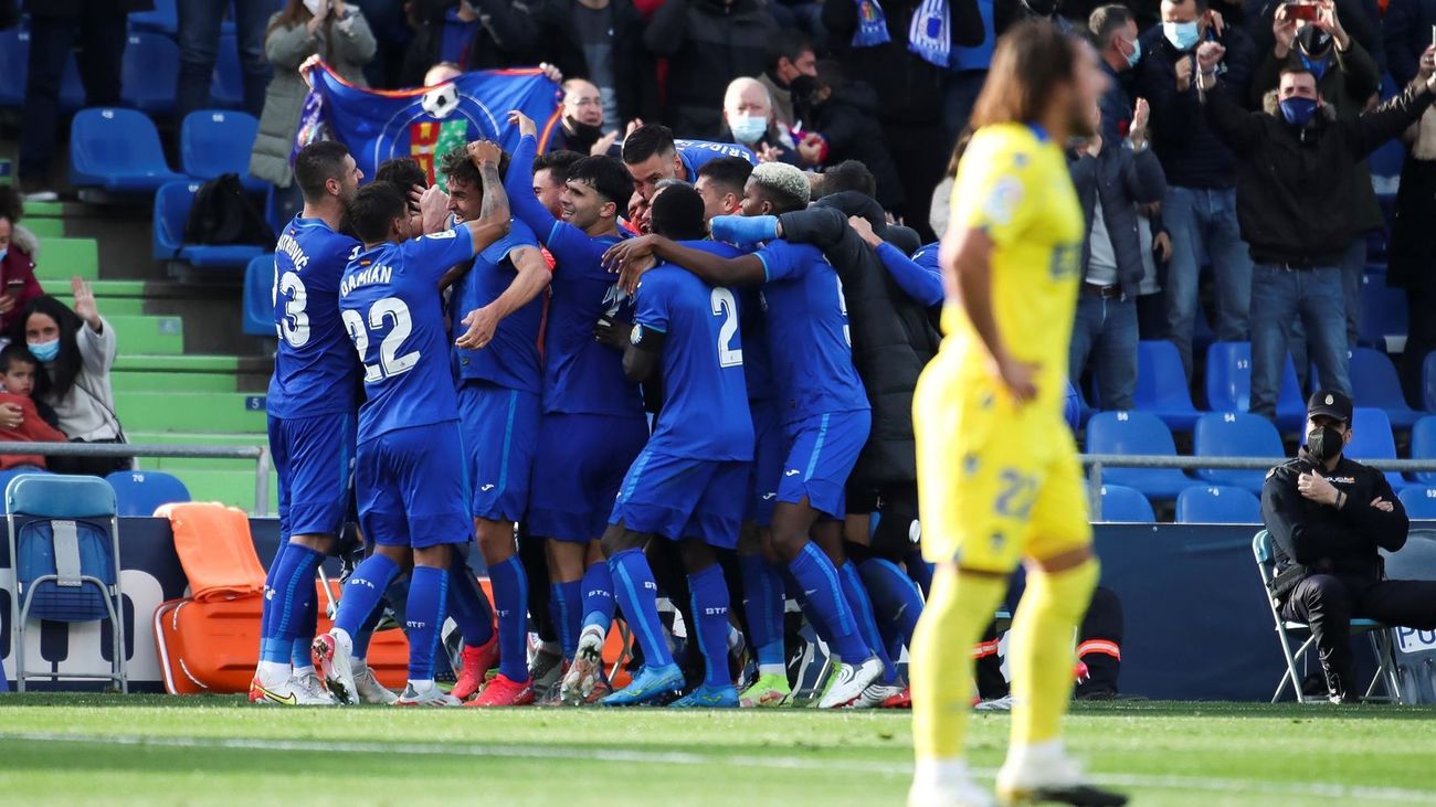 4-0. El Getafe golea al Cádiz y abandona la última posición