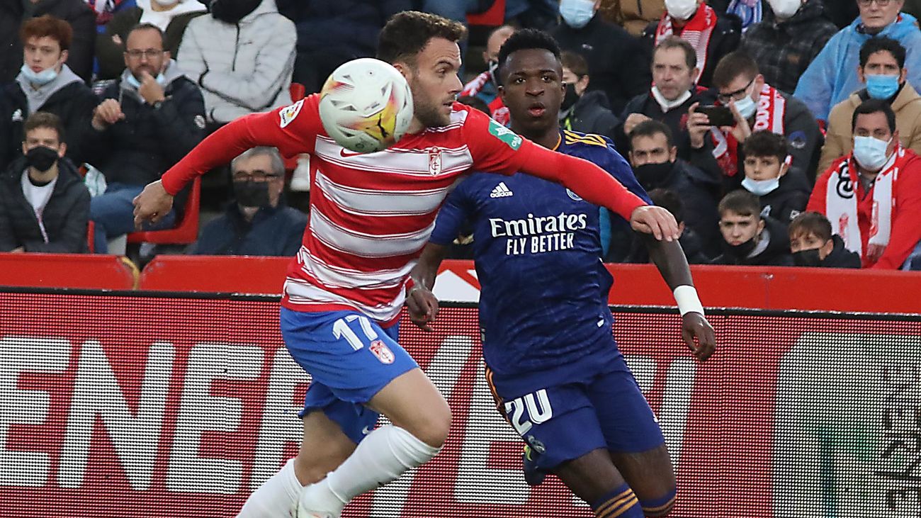 Vinicius ante el Granada