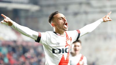 3-1. El Rayo prolonga su fiesta tras golear al Mallorca