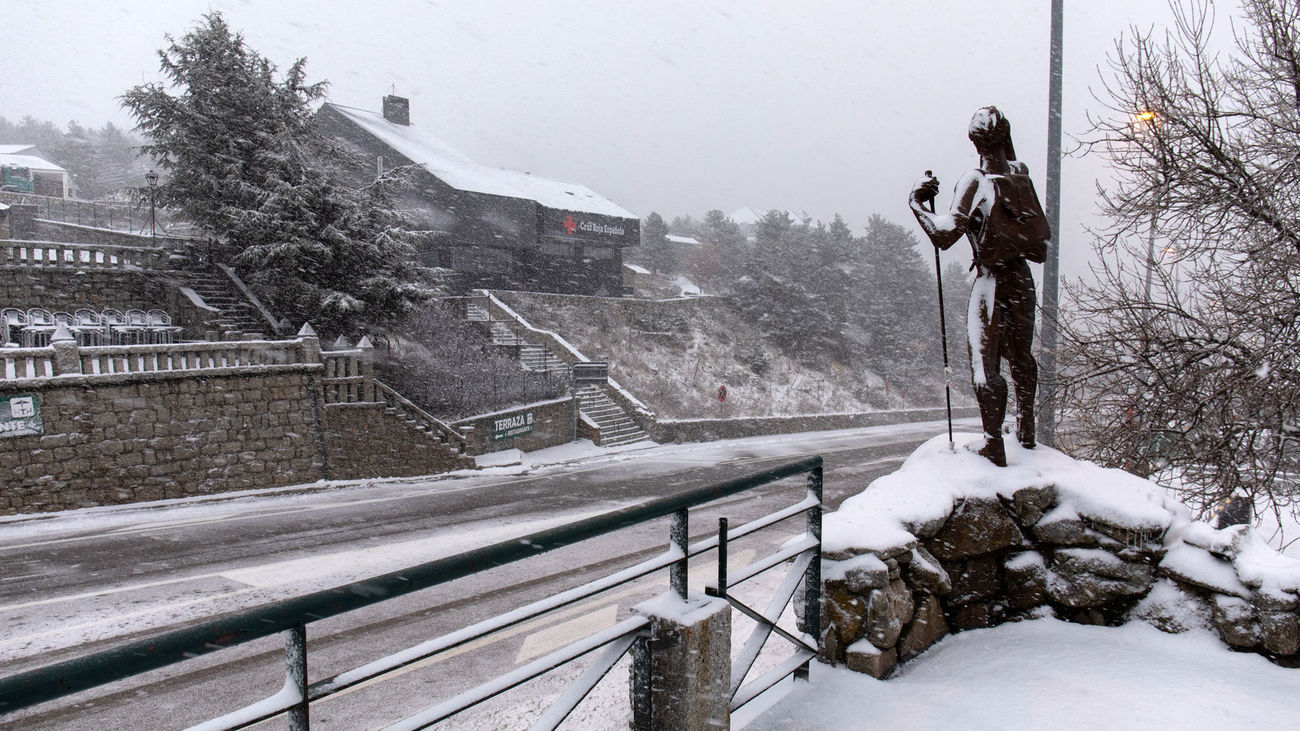 La nieve cubre la sierra de Madrid