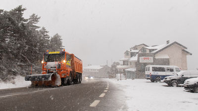 Abiertos todos los puertos de la Sierra de Madrid tras una noche "tranquila"