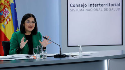 Darias pide "vacunar, vacunar y vacunar" frente al certificado Covid que reclaman algunas Comunidades