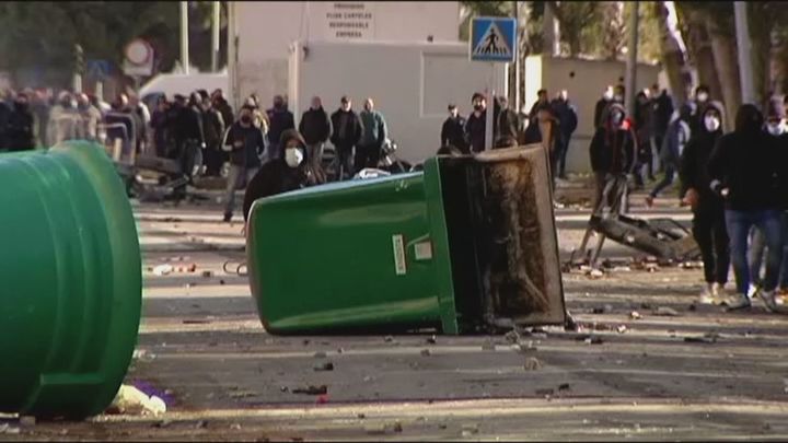 La violencia vuelve a Cádiz en la novena jornada de la huelga del metal