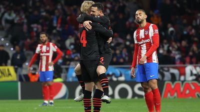El laberinto del Atlético, que se asoma al precipicio en la Champions