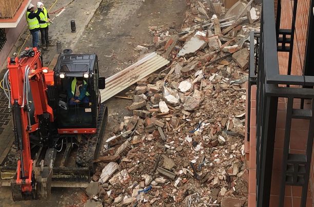 Derribo de viviendas / @Ayto_SFH