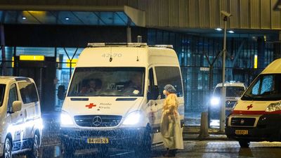 Países Bajos confirma 13 casos de la variante ómicron en pasajeros de Sudáfrica