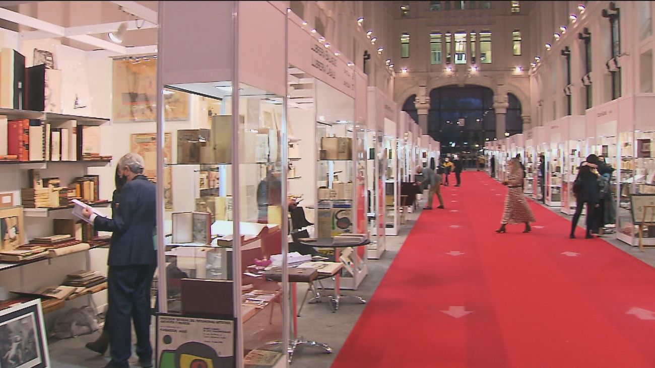 Cinco siglos de España en las vitrinas de la Feria Internacional del Libro Antiguo