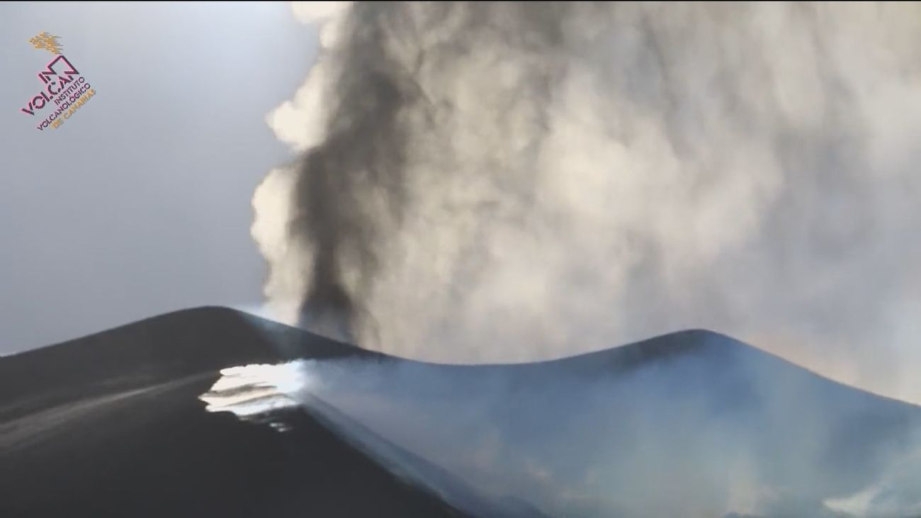 Detectan una elevación del suelo de 6 centímetros cerca del cono del volcán de La Palma