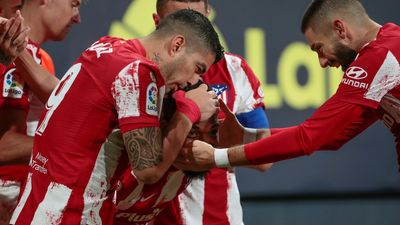 1-4. El Atlético se redime con una goleada en un gran partido ante el Cádiz