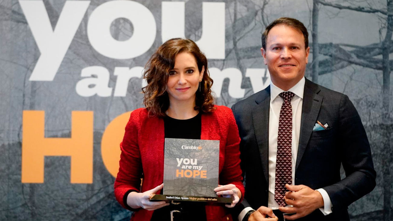 Díaz Ayuso recibe el premio de Cambio 16 al mejor político del año