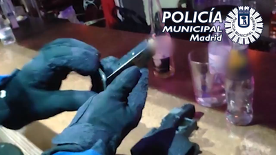 Detenido en un pub de Carabanchel un hombre con una pistola detonadora