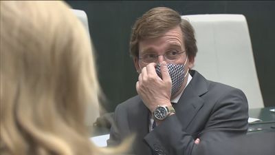 Cruce de reproches entre Almeida y Ortega Smith a cuenta de la negociación de los presupuestos