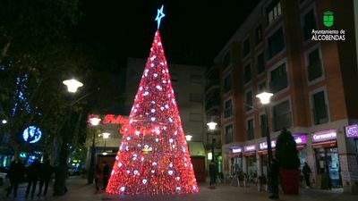 Alcobendas enciende sus 1,7 millones de luces led por Navidad