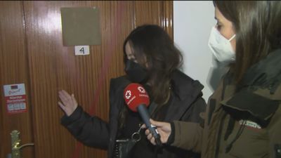 Viviendo durante un año en el mismo rellano con los okupas de su piso en la Puerta del Sol