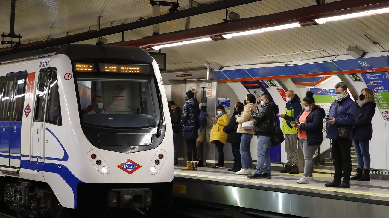 Metro de Madrid quita trenes por el alto coste de la luz