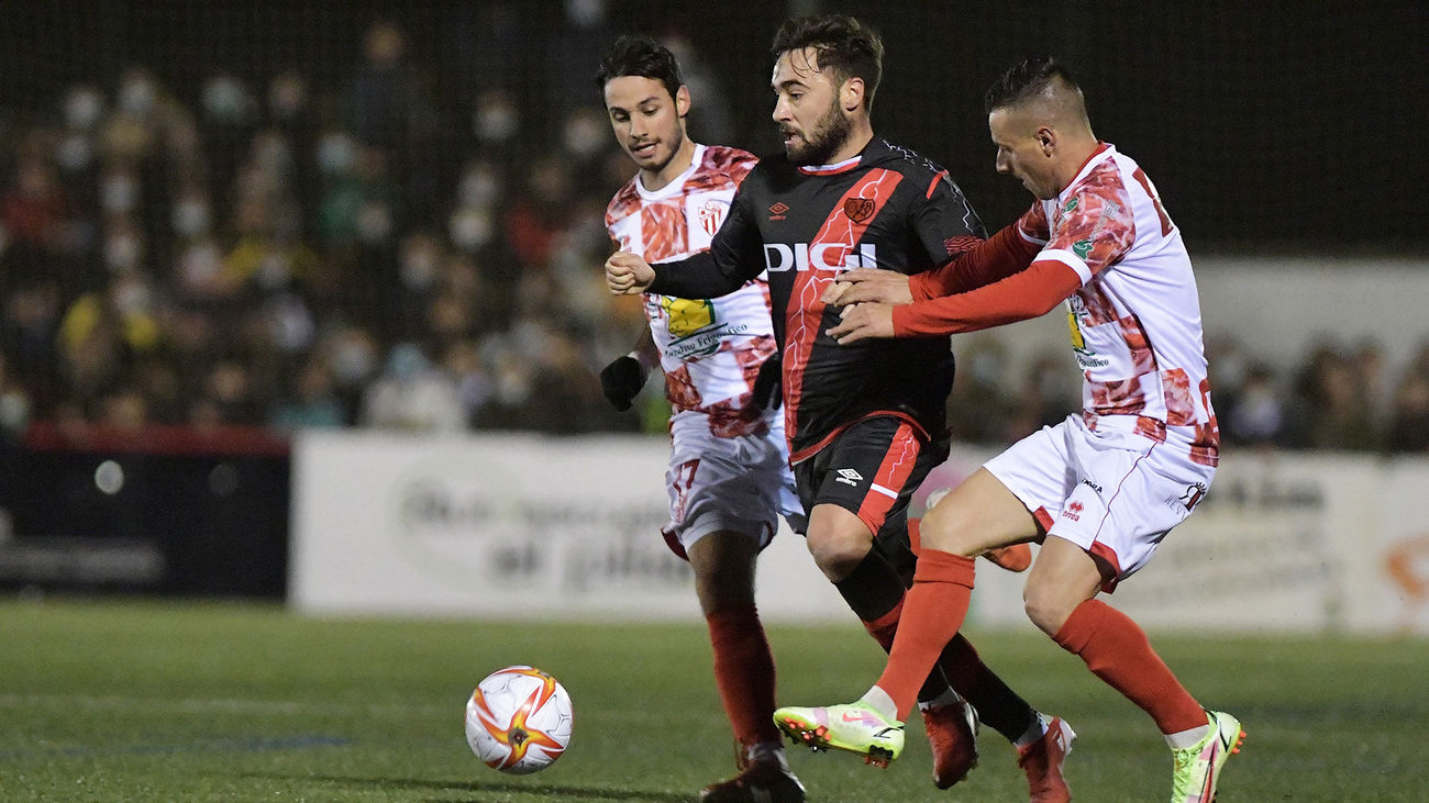 1-1 (3-4). Los penaltis salvan al Rayo Vallecano ante el Guijuelo