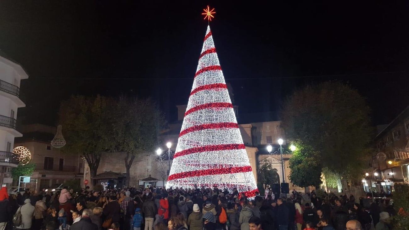 Arganda estrena esta Navidad un 'minirecinto ferial' con tobogán de hielo