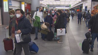 Comienza la operación salida del Puente de la Constitución