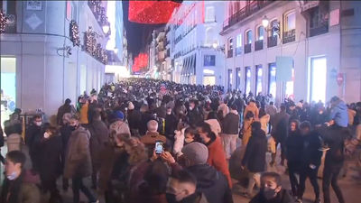 El centro de Madrid lleno de gente en pleno puente de la Constitución