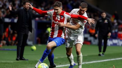 Las ocho vidas de Aguirre frente a la liga de 14 de Simeone