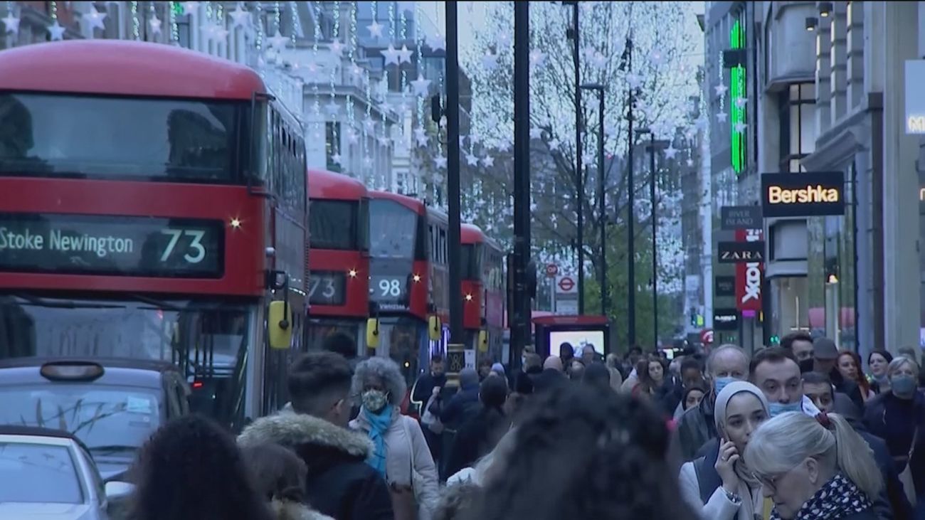 La variante ómicron sigue extendiéndose por el mundo