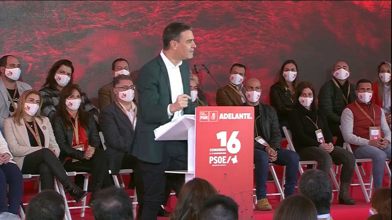 Sánchez afirma que la Constitución es la "hoja de ruta" del Gobierno progresista