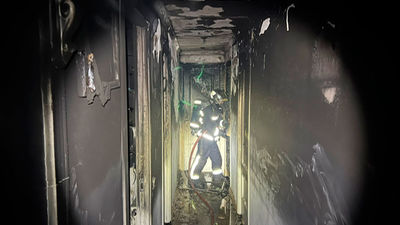 Un incendio calcina una vivienda en Coslada, con  nueve vecinos afectados por síntomas de intoxicación